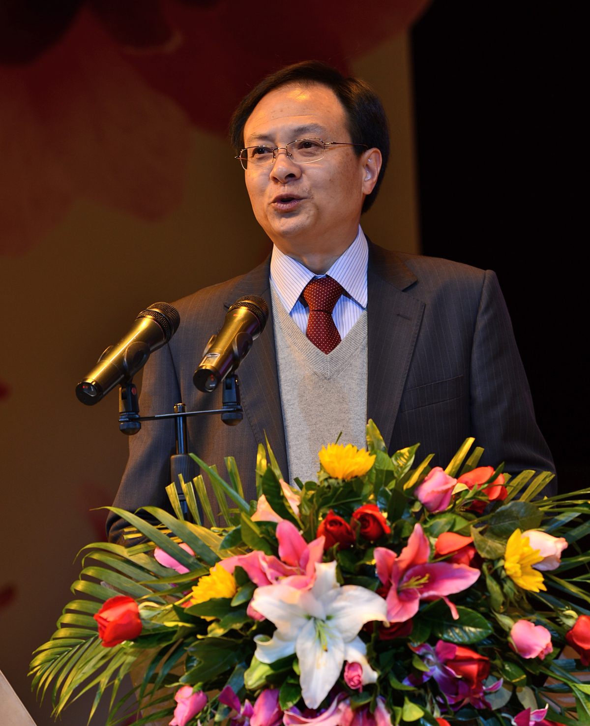 ���λᡤJ9-�ٷ���վ|������Ϸ��һƷ��